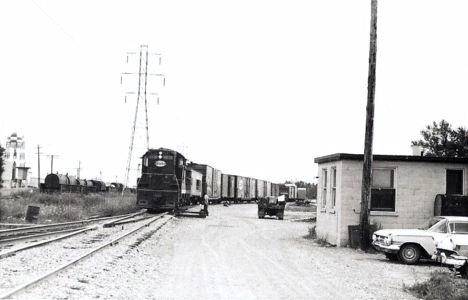 NYC train at Sterling Heights